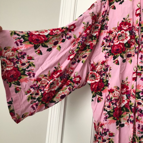 Women’s floral pink kimono size Large - Picture 3 of 3